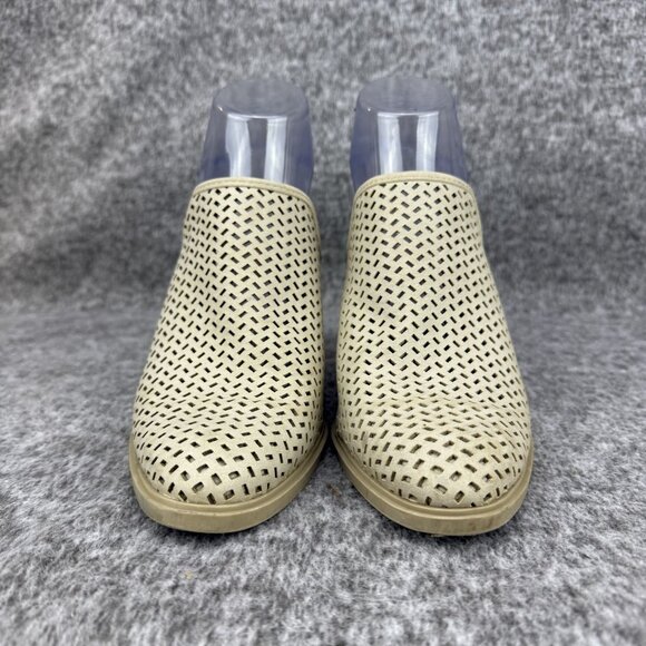 ✅Womens 7 DV Dolce Vita Mule Beige Perforated Suede Pointed Toe Heels 3.5" Heel - Picture 4 of 12